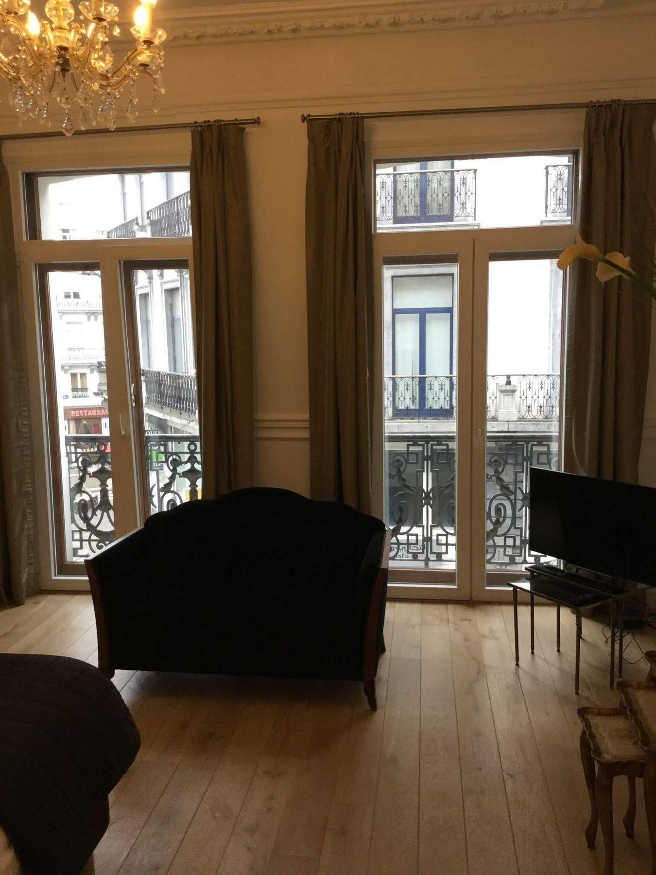 B&B Downtown Bxl บรัสเซลส์ ภายนอก รูปภาพ